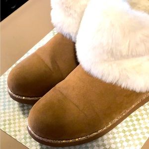 Gently used size 10 juicy suede boots